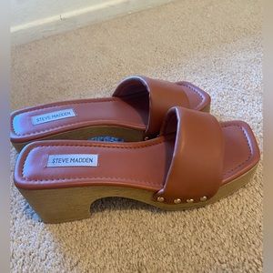 Steve Madden brown platform wedge sandals barely worn size 8